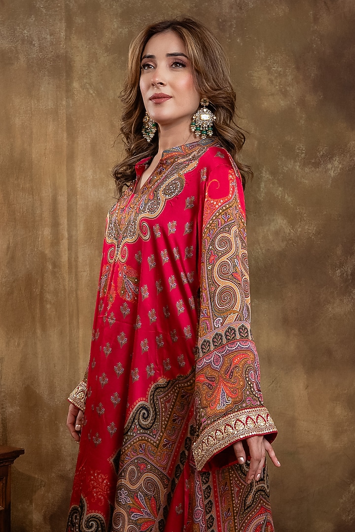 Red Satin Georgette Kalamkari Printed Kurta Set by Dareaab by Sonia k Mahajan at Pernia's Pop Up Shop
