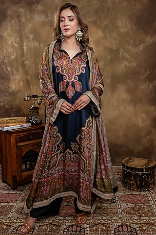 Black Satin Georgette Kalamkari Printed Kurta Set by Dareaab by Sonia k Mahajan