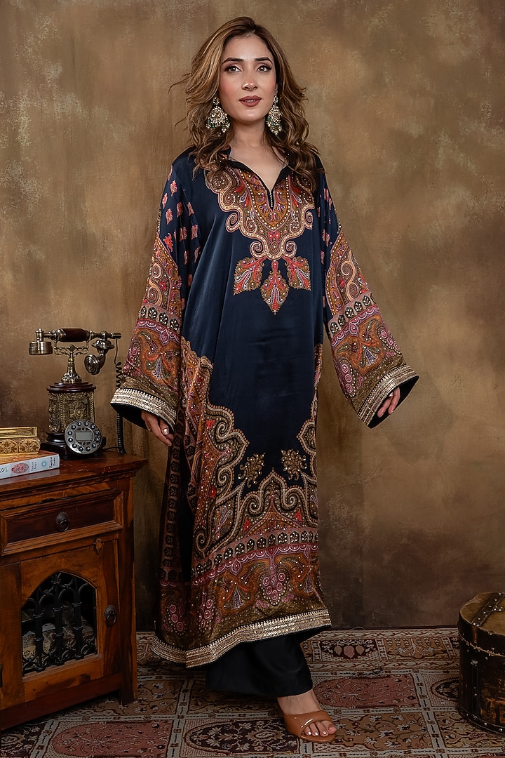Black Satin Georgette Kalamkari Printed Kurta Set by Dareaab by Sonia k Mahajan at Pernia's Pop Up Shop
