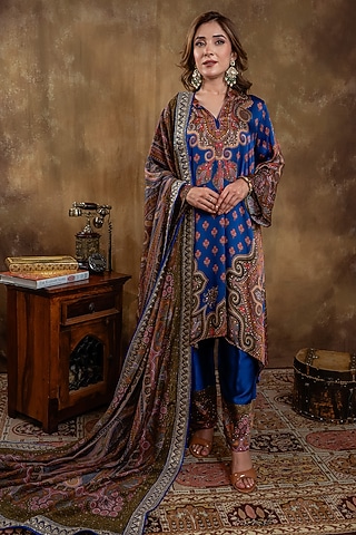 Blue Satin Georgette Kalamkari Printed Kurta Set by Dareaab by Sonia k Mahajan