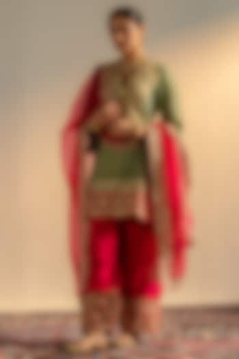 Green Lame Georgette Embroidered Kurta Set by Dareaab by Sonia k Mahajan at Pernia's Pop Up Shop