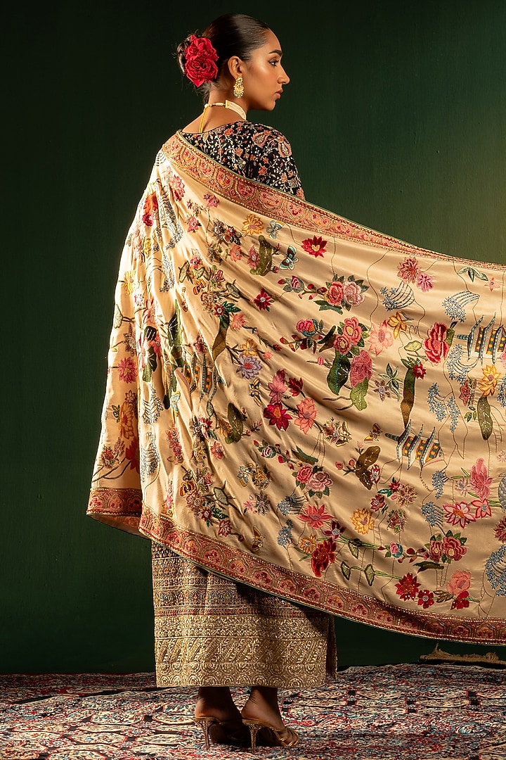 Pearl White Silk Embroidered Shawl by Dareaab by Sonia k Mahajan at Pernia's Pop Up Shop