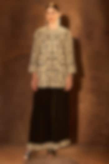 Black Pure Silk Resham Embroidered Jacket Set by Dareaab by Sonia k Mahajan at Pernia's Pop Up Shop