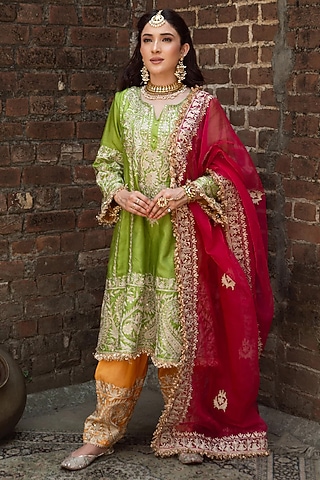 Green Silk & Organza Kashmiri Aari Work Kurta Set by Dareaab by Sonia k Mahajan