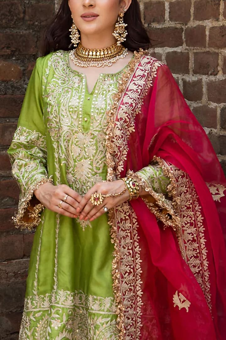 Green Silk & Organza Kashmiri Aari Work Kurta Set by Dareaab by Sonia k Mahajan at Pernia's Pop Up Shop