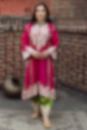 Pink Silk Kashmiri Embroidered Kurta Set by Dareaab by Sonia k Mahajan at Pernia's Pop Up Shop