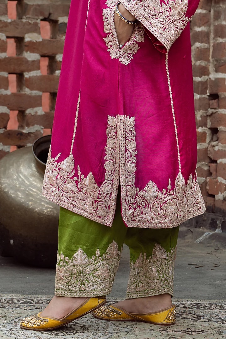 Pink Silk Kashmiri Embroidered Kurta Set by Dareaab by Sonia k Mahajan at Pernia's Pop Up Shop