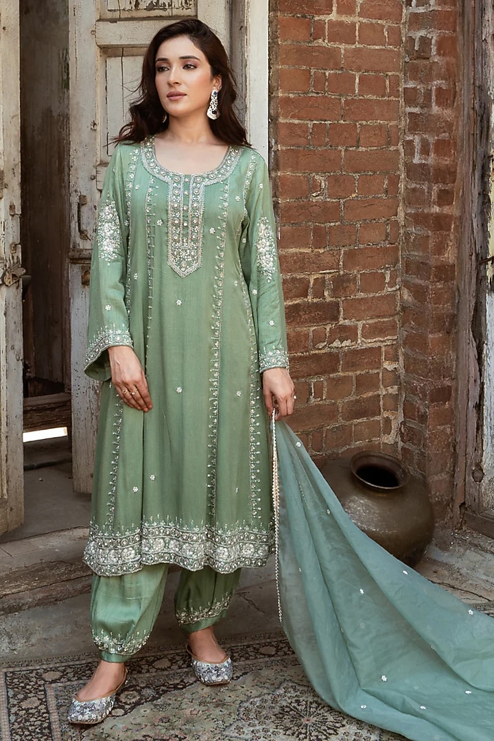 Mint Green Dola Silk Zardosi Work Kurta Set by Dareaab by Sonia k Mahajan at Pernia's Pop Up Shop