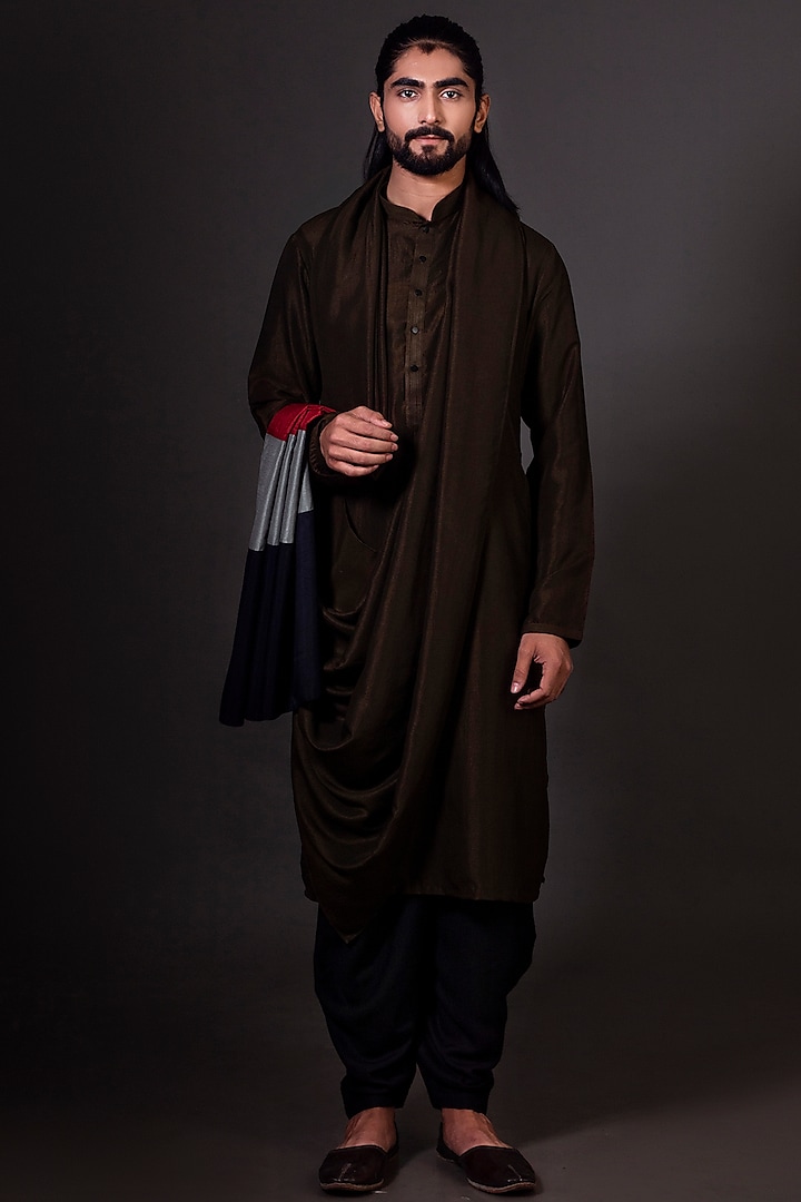 Olive Green Draped Kurta With Attached Stole by Darshika at Pernia's Pop Up Shop