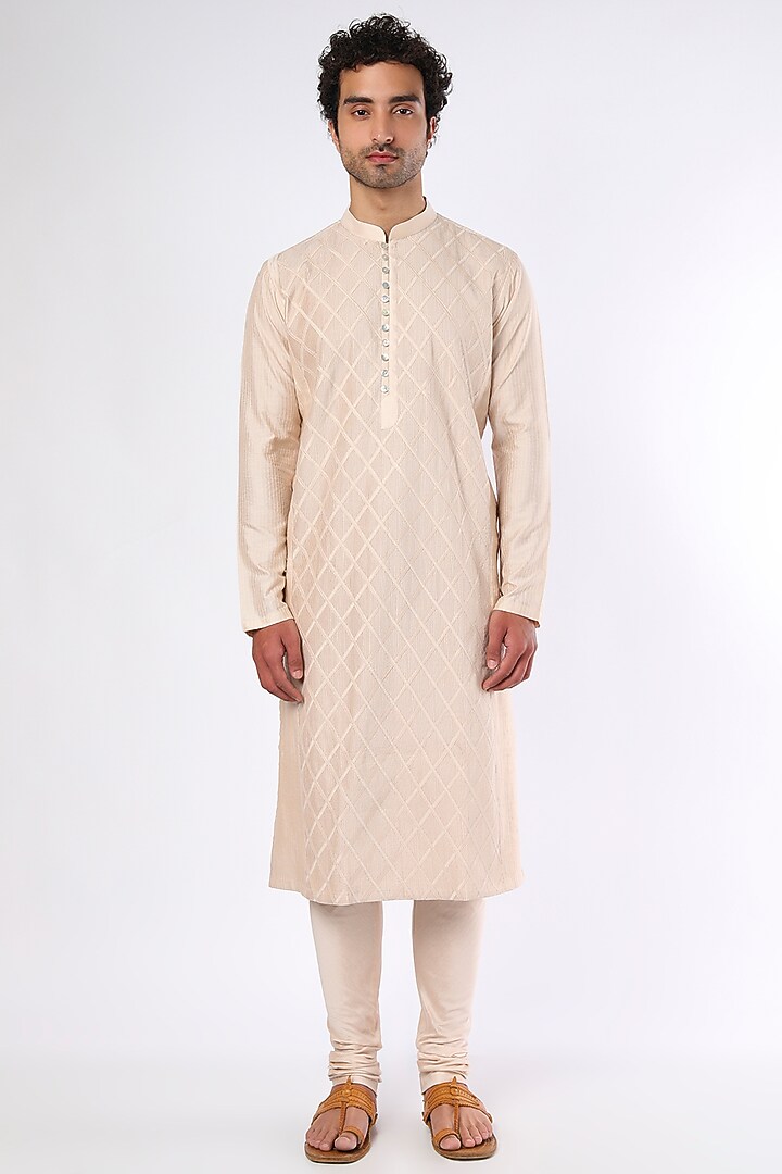Pearl White Embellished Kurta Set by Darshika at Pernia's Pop Up Shop
