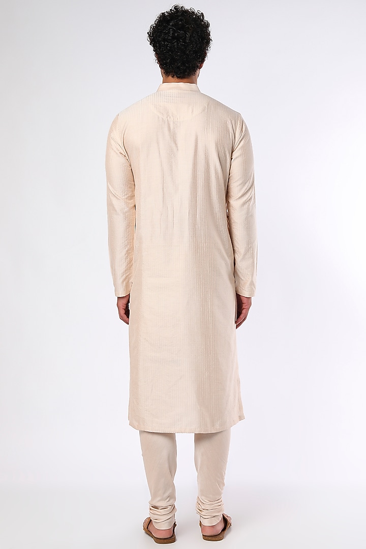 Pearl White Embellished Kurta Set by Darshika at Pernia's Pop Up Shop