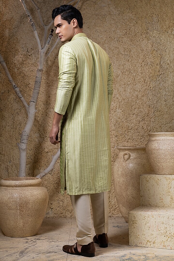 Green Viscose Silk Thread Embroidered Kurta Set by Darshika at Pernia's Pop Up Shop
