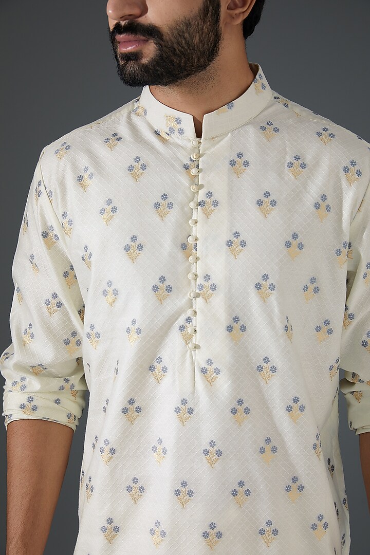 White Cotton Silk Embroidered Kurta Set by Darshika at Pernia's Pop Up Shop