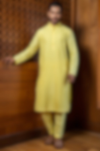 Yellow Chanderi Silk Floral Printed Kurta Set by Darshika at Pernia's Pop Up Shop