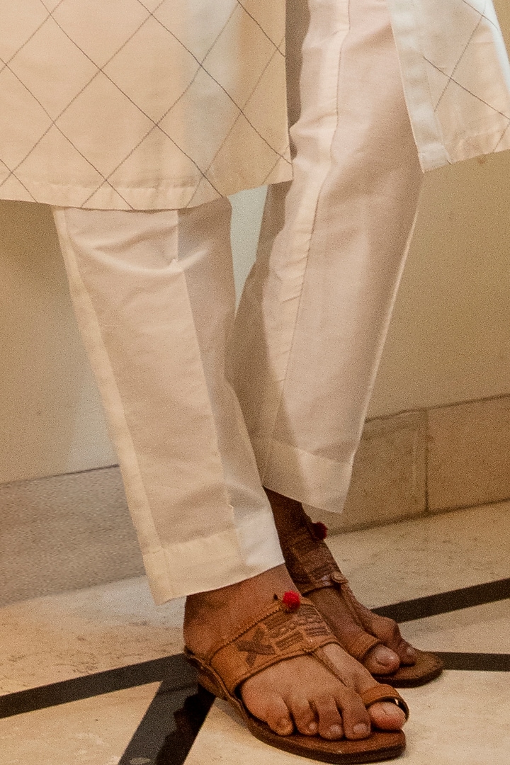 Off-White Cotton Kurta Set by Darshika at Pernia's Pop Up Shop