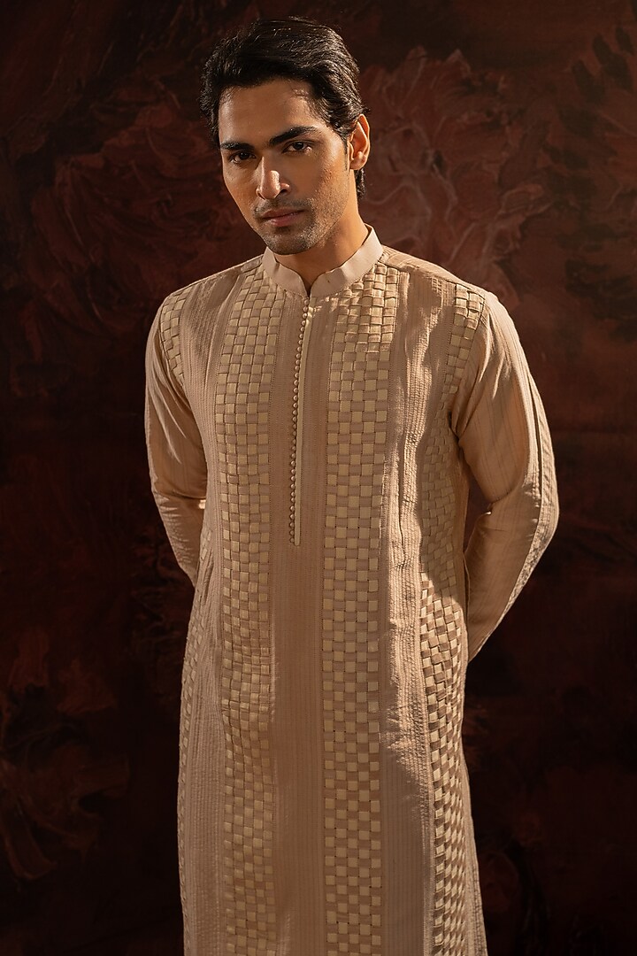 Pearl Cotton Silk Kurta Set by Darshika at Pernia's Pop Up Shop