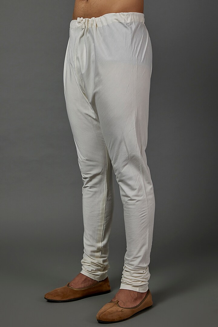 Ivory Cotton Silk Mirror Embroidered Kurta Set by Darshika at Pernia's Pop Up Shop