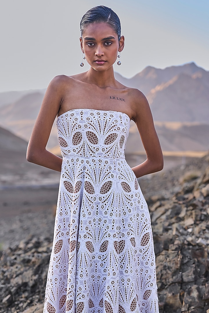 sachin and babi light blue dress 40s BEIGE AND BLACK NOVELTY MOUNTAIN VILLAGE DRESS WITH MESH NECK