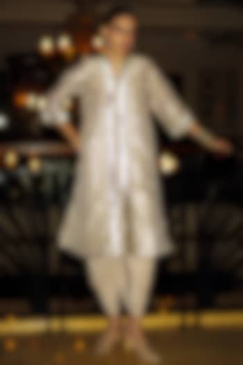 Champagne Gold Banarasi Tissue Gota Embroidered Tunic Set by Dash and Dot at Pernia's Pop Up Shop