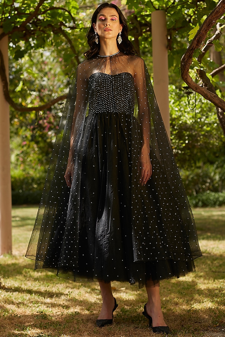 Black Hand Embroidered Gown With Cape by DANIA SIDDIQUI