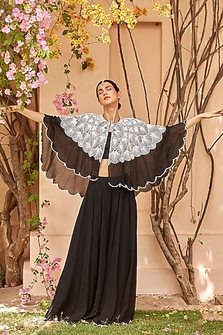 Black Hand Embroidered Cape Set by DANIA SIDDIQUI