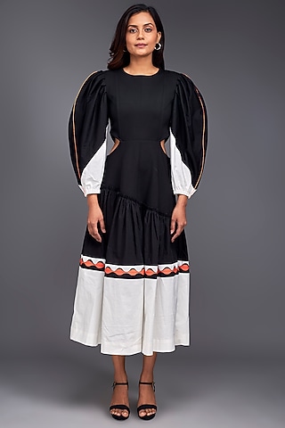 Black & White Cotton Color-Block Midi Dress by Deepika Arora
