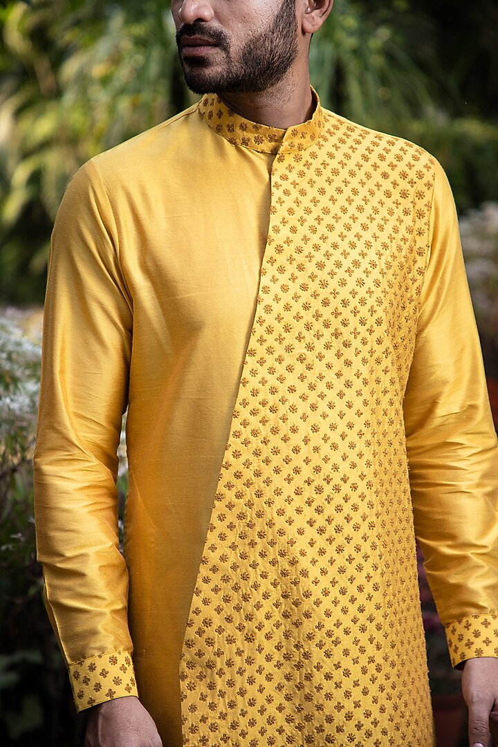 Mustard Embroidered Kurta Set by Darshika at Pernia's Pop Up Shop