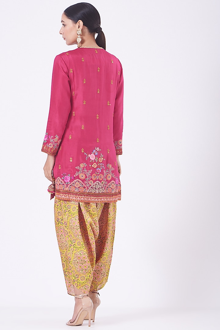 Magenta Habutai Silk Kurta Set by Debyani at Pernia's Pop Up Shop