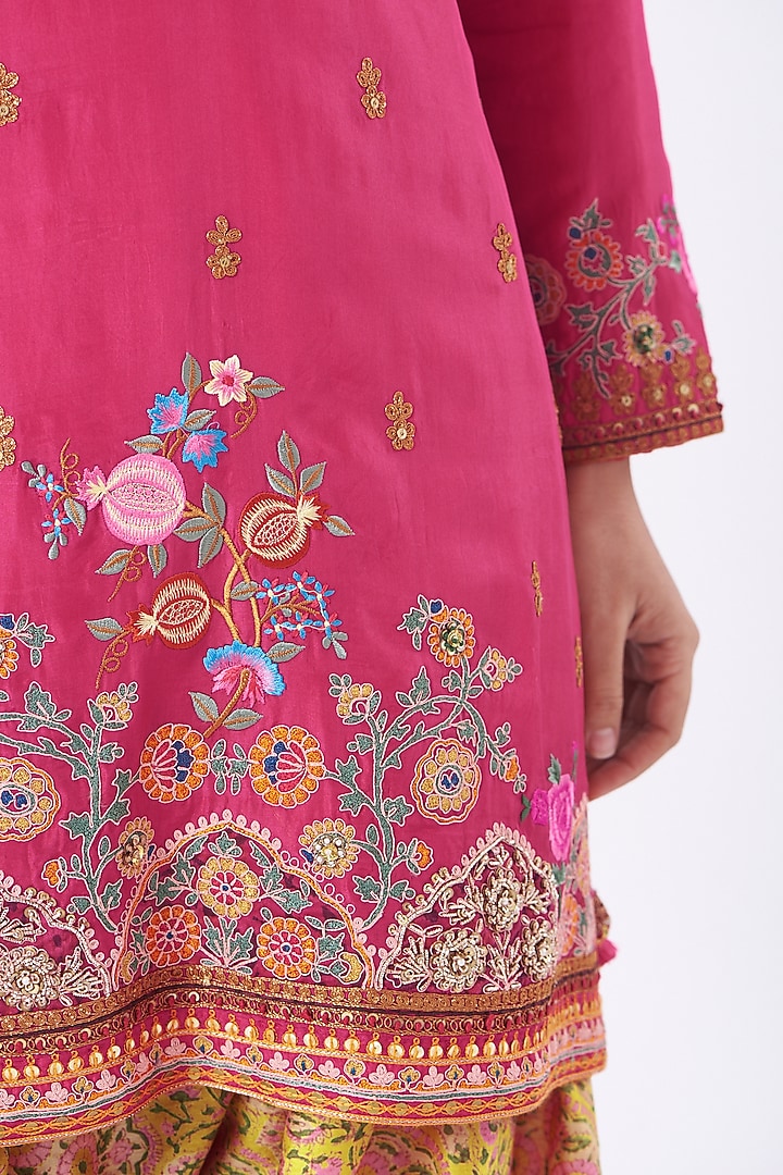 Magenta Habutai Silk Kurta Set by Debyani at Pernia's Pop Up Shop