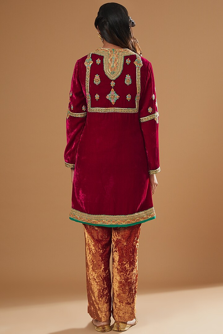 Red Velvet Kurta Set by Debyani at Pernia's Pop Up Shop