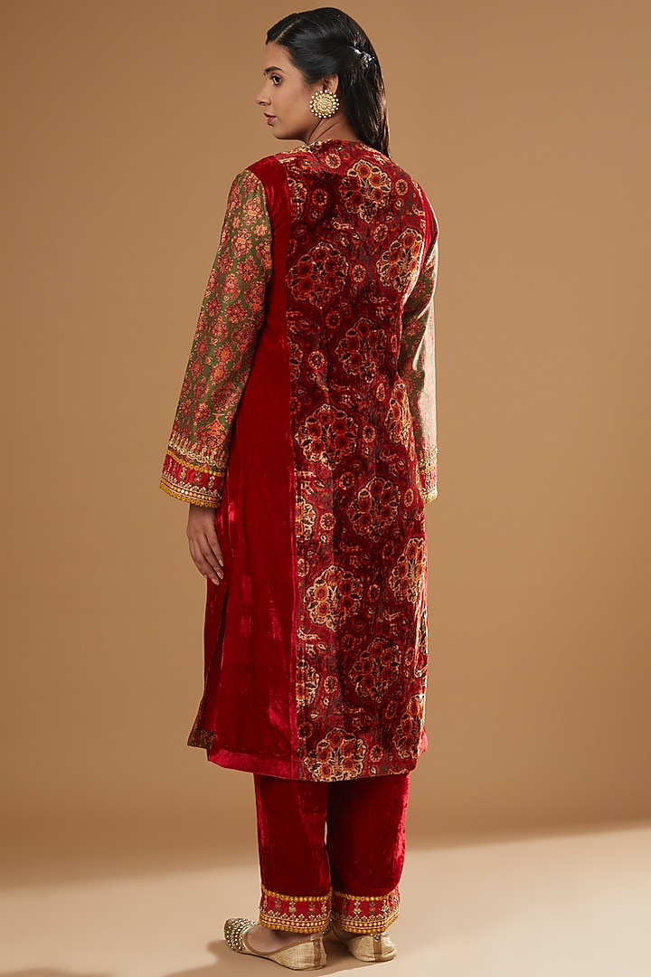 Red Velvet Embroidered Kurta Set by Debyani at Pernia's Pop Up Shop
