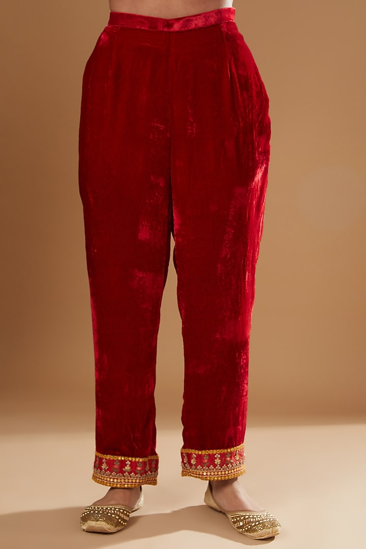 Red Velvet Embroidered Kurta Set by Debyani at Pernia's Pop Up Shop