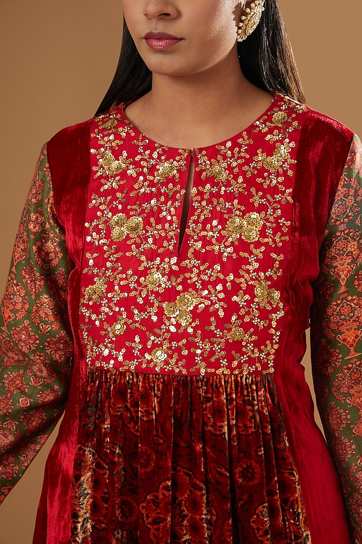 Red Velvet Embroidered Kurta Set by Debyani at Pernia's Pop Up Shop