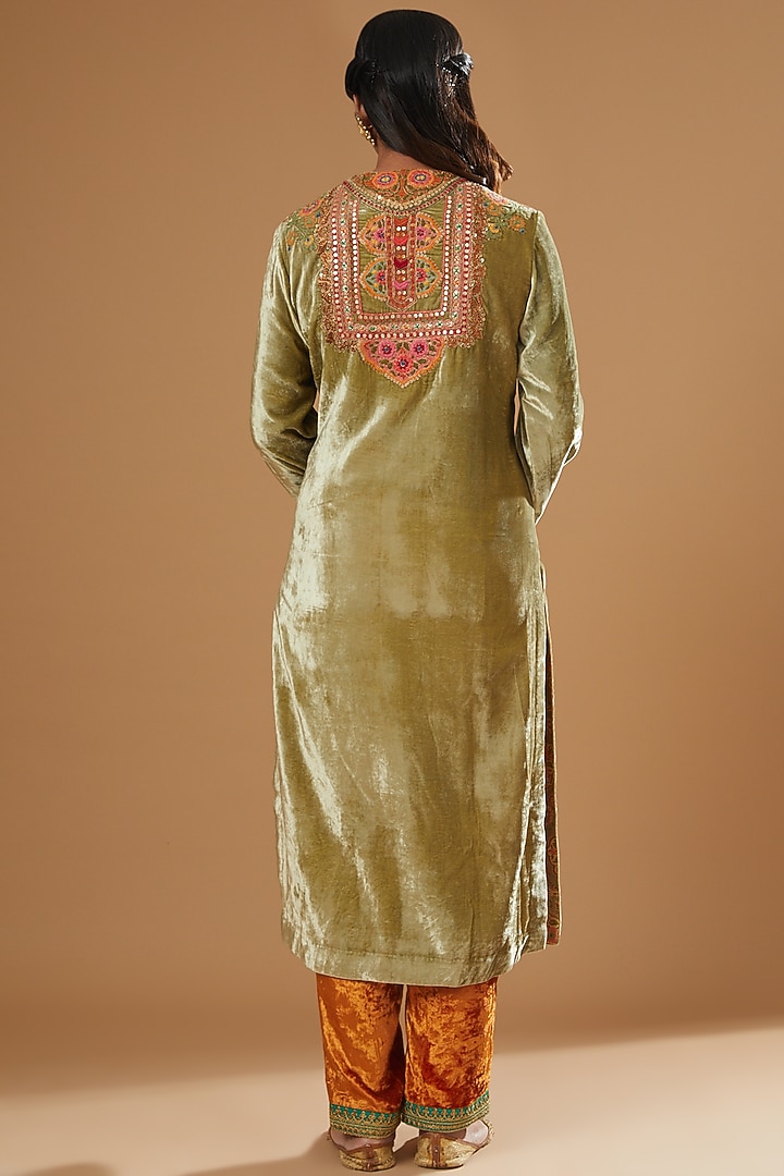 Pista Green Velvet Embroidered Kurta Set by Debyani at Pernia's Pop Up Shop
