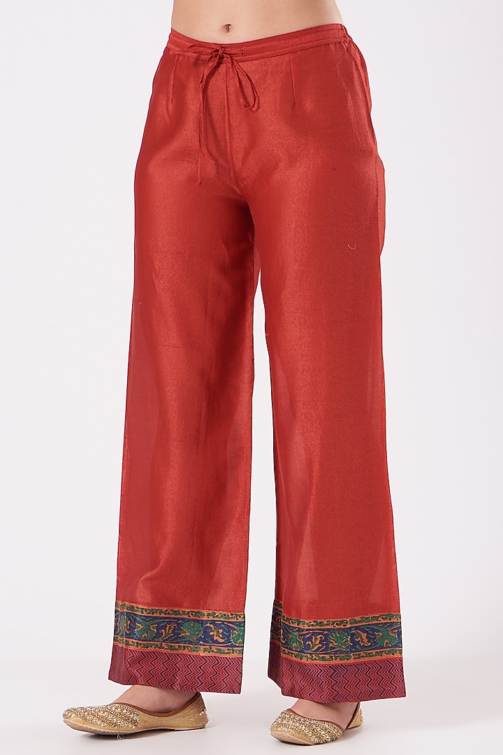 Red Printed Kurta Set by Debyani at Pernia's Pop Up Shop