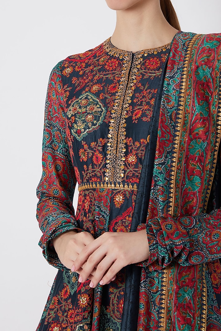 Blue Embroidered & Printed Kurta Set by Debyani at Pernia's Pop Up Shop
