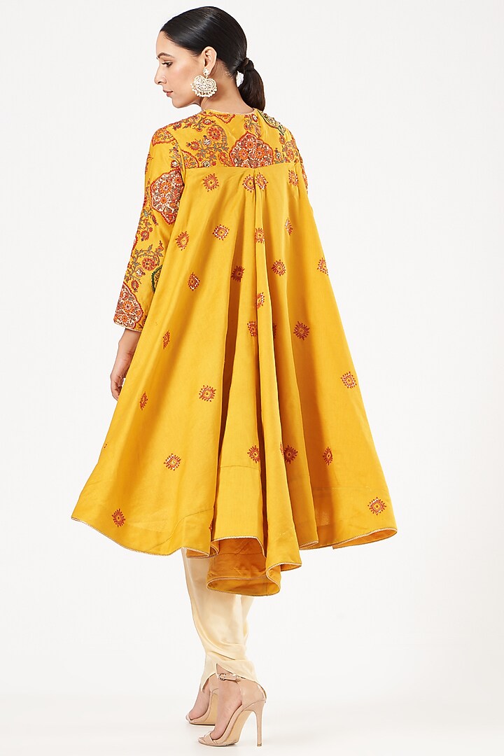 Cream Silk Chanderi Dhoti Set by Debyani at Pernia's Pop Up Shop