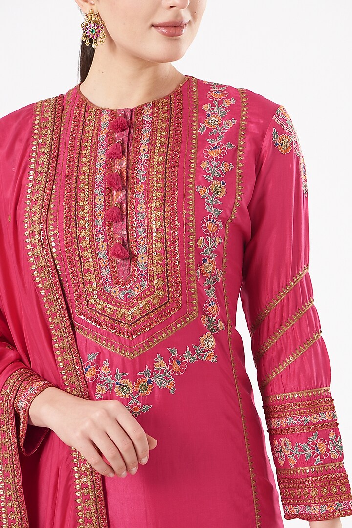 Magenta Silk Kurta Set by Debyani at Pernia's Pop Up Shop