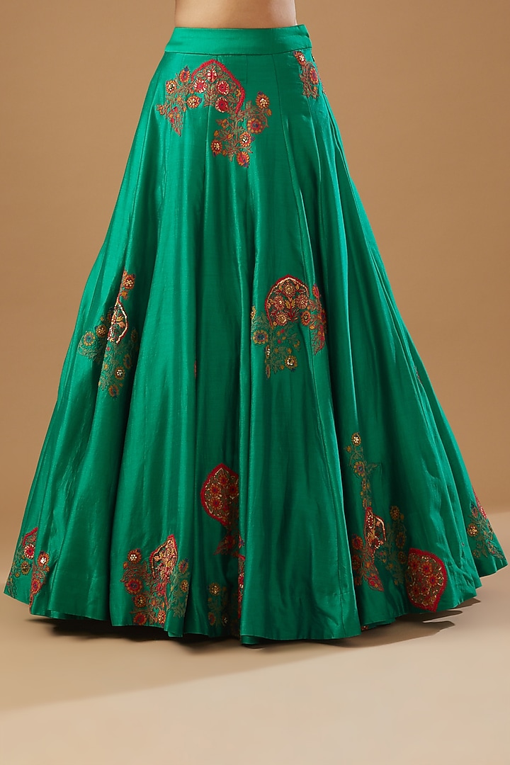 Green Chanderi Embroidered Wedding Lehenga Set by Debyani at Pernia's Pop Up Shop