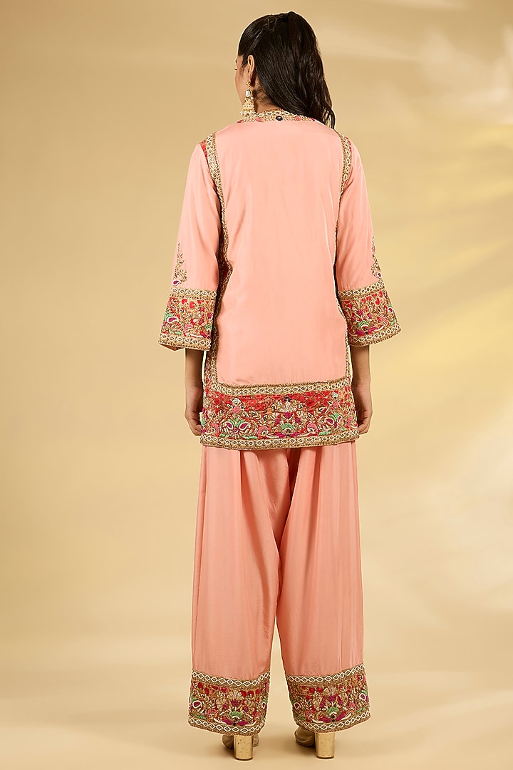 Blush Pink Silk Hand & Machine Embroidered Kurta Set by Debyani at Pernia's Pop Up Shop