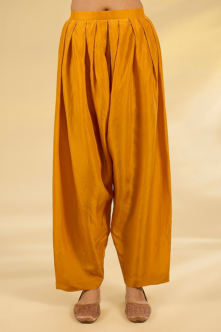 Burnt Orange Silk Hand & Machine Embroidered Kurta Set by Debyani at Pernia's Pop Up Shop