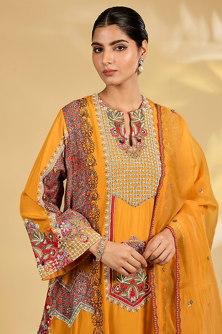 Burnt Orange Silk Hand & Machine Embroidered Kurta Set by Debyani at Pernia's Pop Up Shop