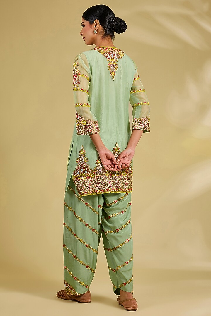 Green Silk Organza Hand Embroidered Kurta Set by Debyani at Pernia's Pop Up Shop
