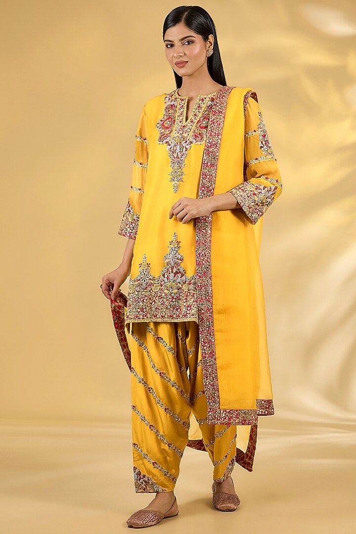 Orange Silk Hand & Machine Embroidered Short Kurta Set by Debyani at Pernia's Pop Up Shop