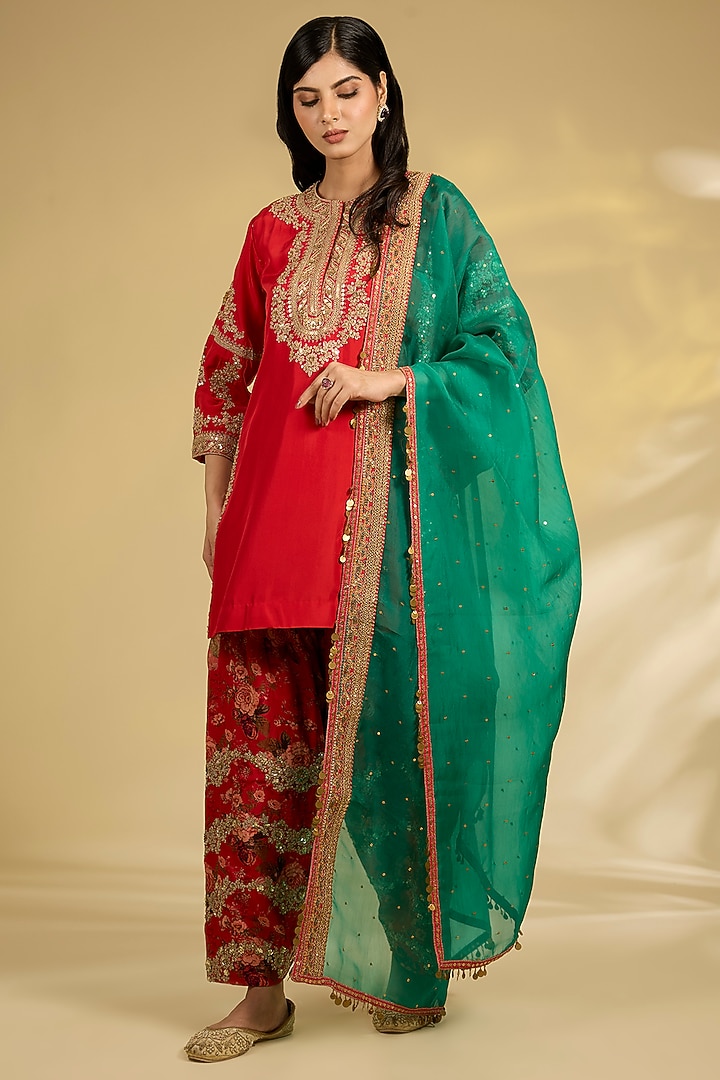 Red Silk Hand & Machine Embroidered Kurta Set by Debyani at Pernia's Pop Up Shop