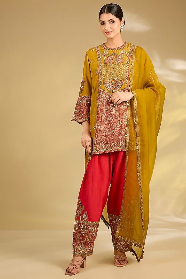 Mustard Silk Hand & Machine Embroidered Kurta Set by Debyani at Pernia's Pop Up Shop