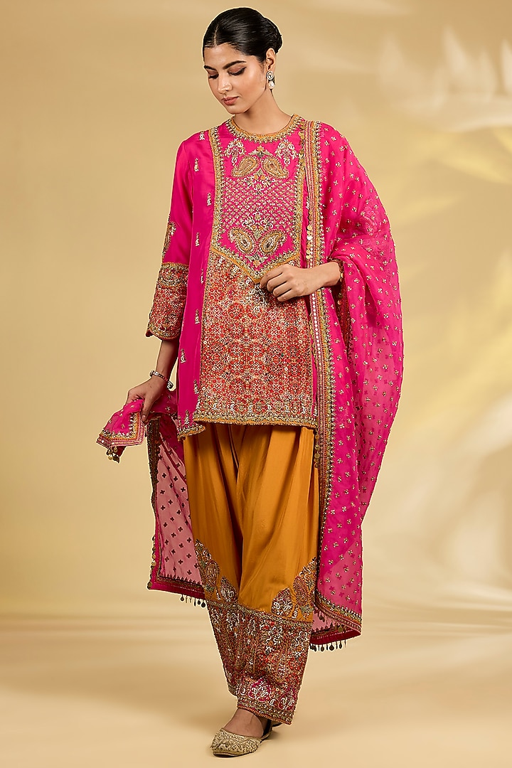 Pink Silk Hand & Machine Embroidered Kurta Set by Debyani at Pernia's Pop Up Shop