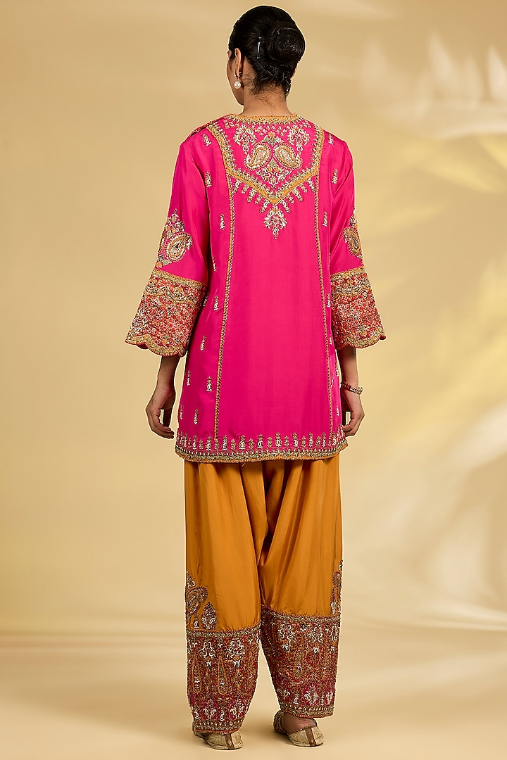 Pink Silk Hand & Machine Embroidered Kurta Set by Debyani at Pernia's Pop Up Shop