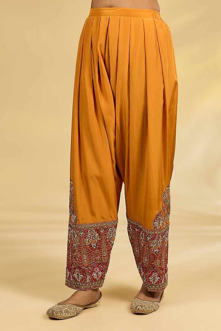 Pink Silk Hand & Machine Embroidered Kurta Set by Debyani at Pernia's Pop Up Shop