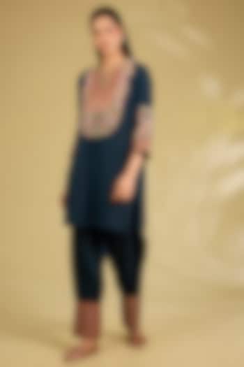 Blue Silk Embroidered Kurta Set by Debyani at Pernia's Pop Up Shop